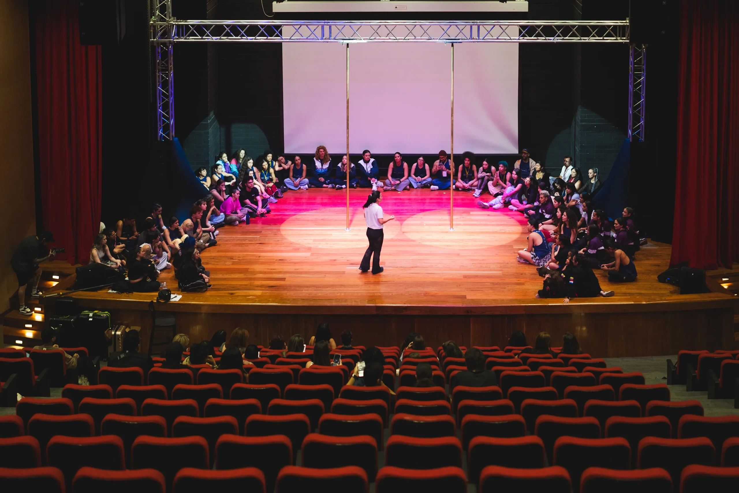 Llegada al Teatro Caribe